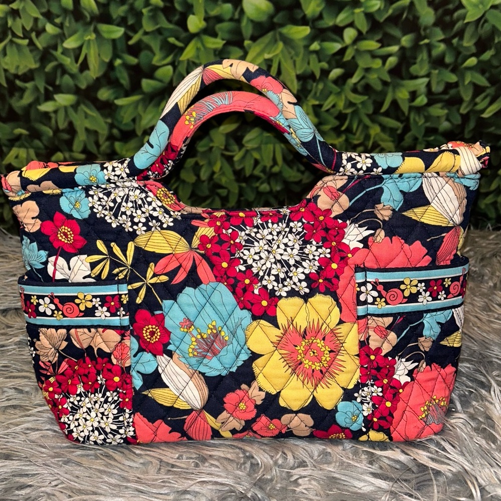 VERA Bradley Floral HAPPY SNAILS 2011 Hobo Bag EUC